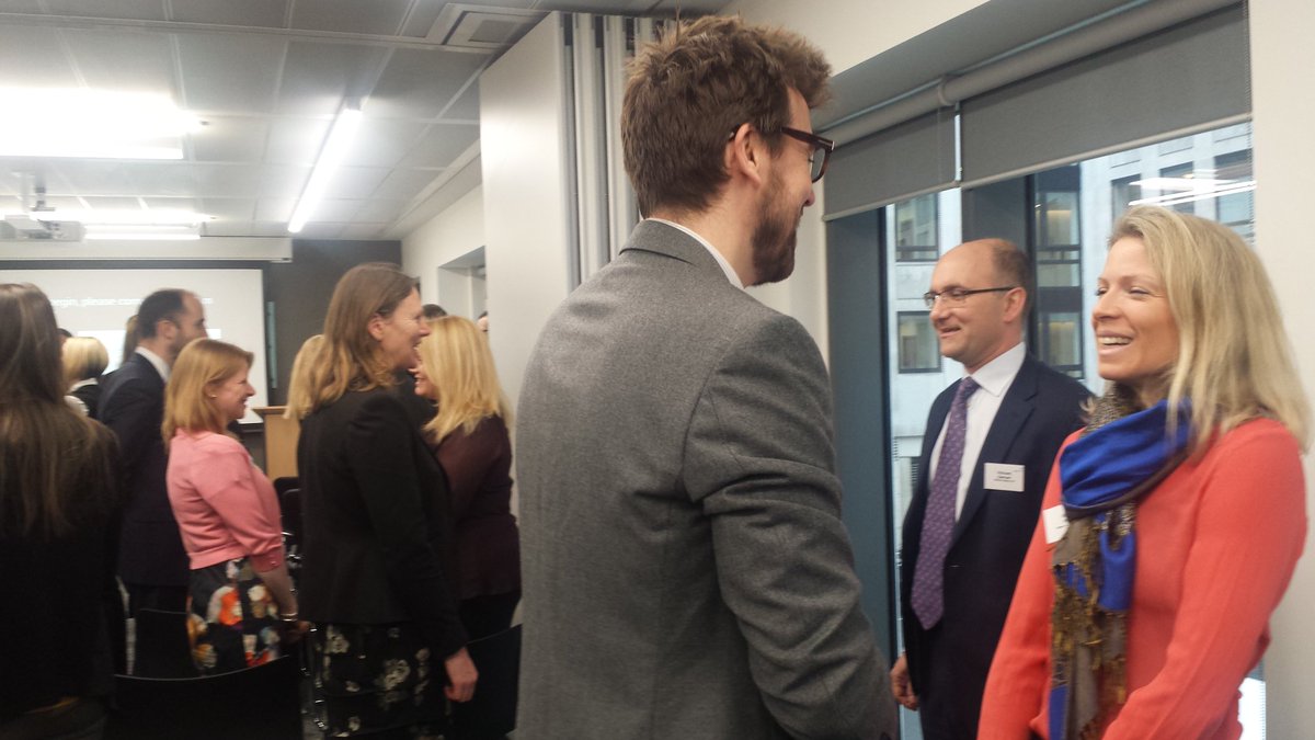 HelenaGoesGreen's tweet image. Eye contact exercise @PMFGlobal #London - Getting the most from your team with #PaulAmit @nabarro &amp;amp; #NickPope
