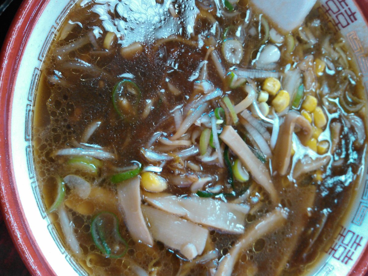 赤這温泉 阿部旅館 Ar Twitter 地元 川渡温泉の幼馴染みの尋ちゃんと楓林で昼ごはん V楓林麺とジャンボ餃子 阿部旅館湯呑みの イラスト手掛けてくれた友人 気管に味噌ラーメンのひき肉入ってむせた T Co Sl53jm48vw