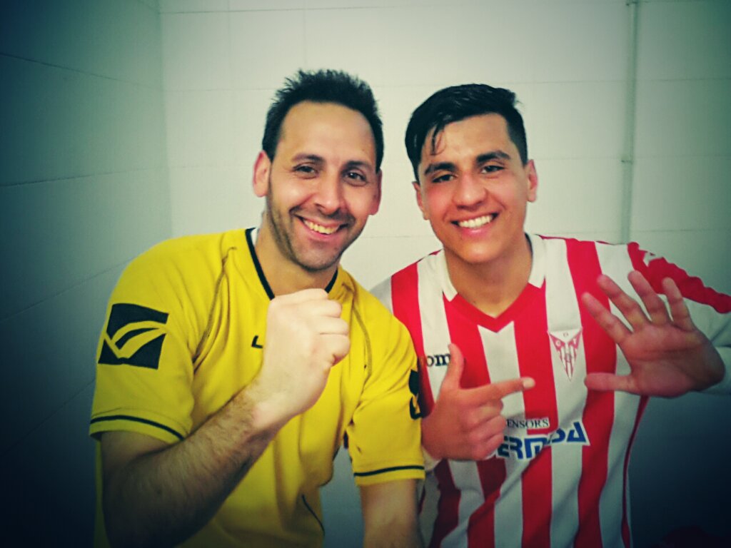 FIGUERAS_1's tweet photo. Seguim treballan i seguim suman de 3en3. Canonja1 @cdtortosa 2!! toca seguir que lo millor esta per arribar #vamoos! https://t.co/YNpP1w4sRK