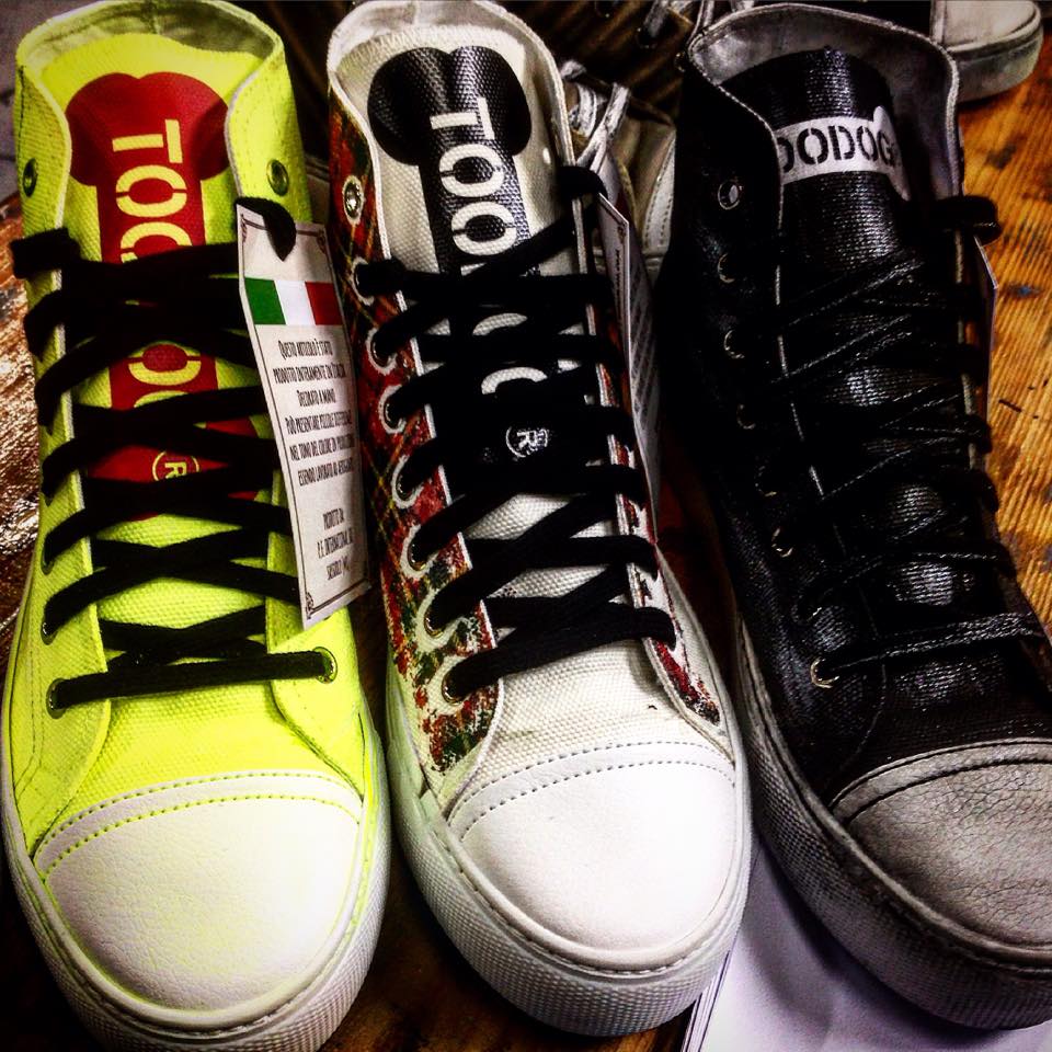 AliceAlicemi's tweet photo. Oggi parlo di #sneakers #veggie QUI https://t.co/glc5ivXOzG #toodog #MadeinItaly #animalfriendly #ethicalfashion https://t.co/8T9sHFsvVr