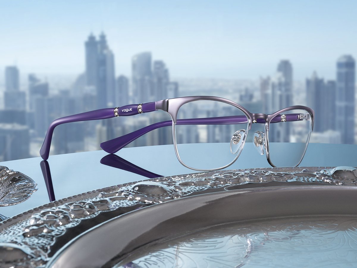 VogueEyewear's tweet photo. Fine living calls for refined frames. #2Circles https://t.co/1hIrTfCOeV https://t.co/dhPUKV4CHo