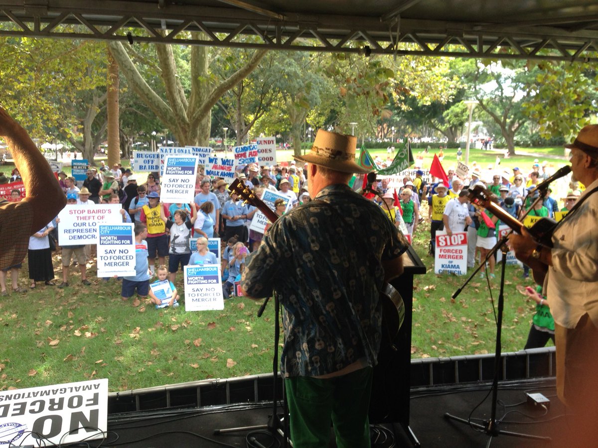 KiamaBlowhole's tweet photo. The view from the stage of about 500 protesters at the anti merger Rally in Hyde Park on Sunday! https://t.co/WSFEGTbrQ3