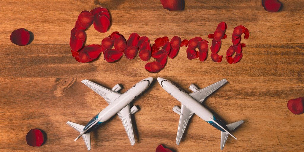 AlaskaAir's tweet photo. One of our own received the final rose. Congrats Lauren &amp; Ben. Share the love: https://t.co/IJqLRNb8Fm #TheBachelor https://t.co/DwH0BGgKNy
