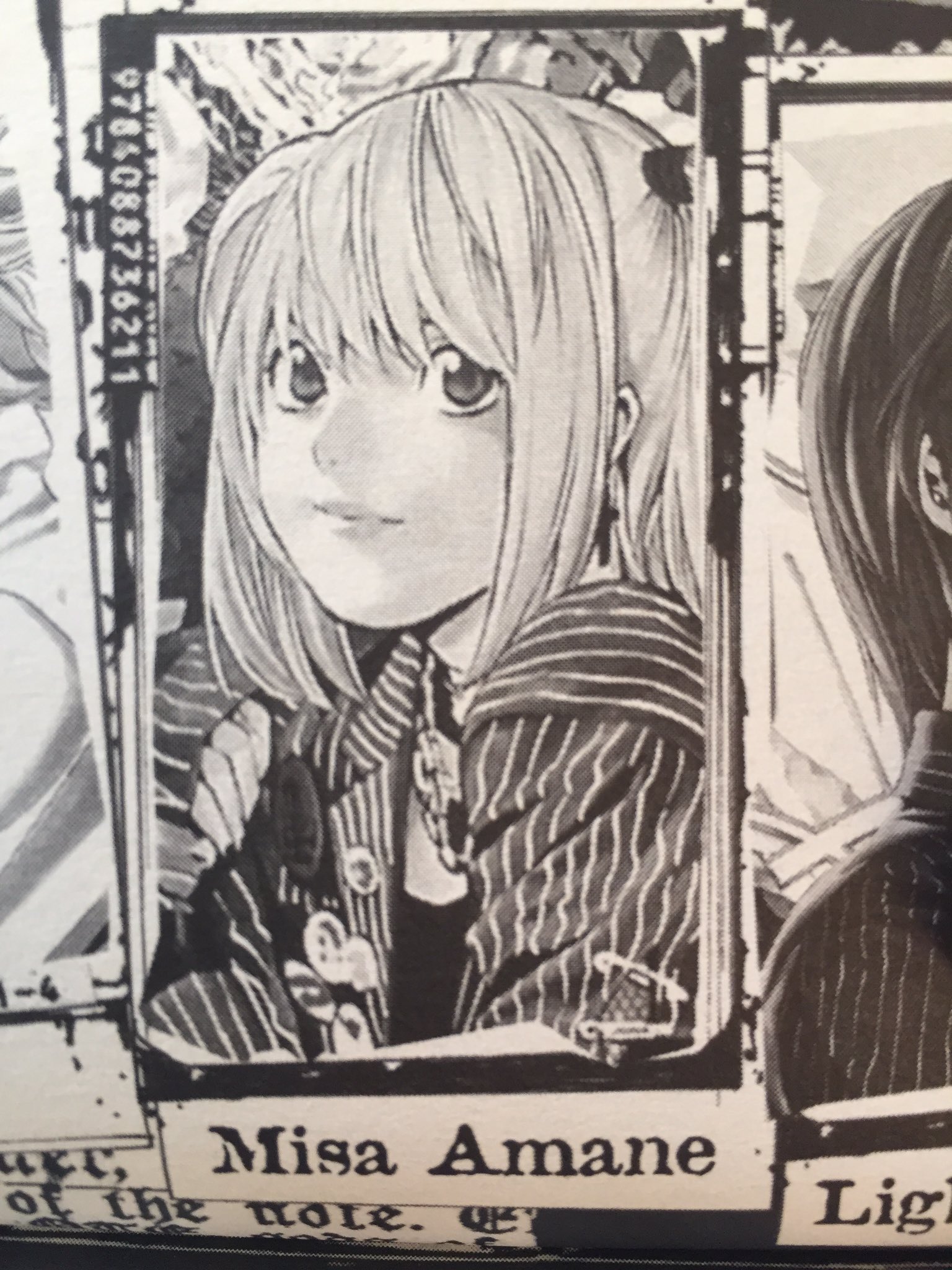 こうせい デスノート12巻から 読み返して思ったんやけど 最後のページに出てくる女は誰なん ミサと思ったんやけど瞳の色が違うし たしか記憶失ってるよな 分かる子誰かおらん T Co O5nhfrhz6r Twitter