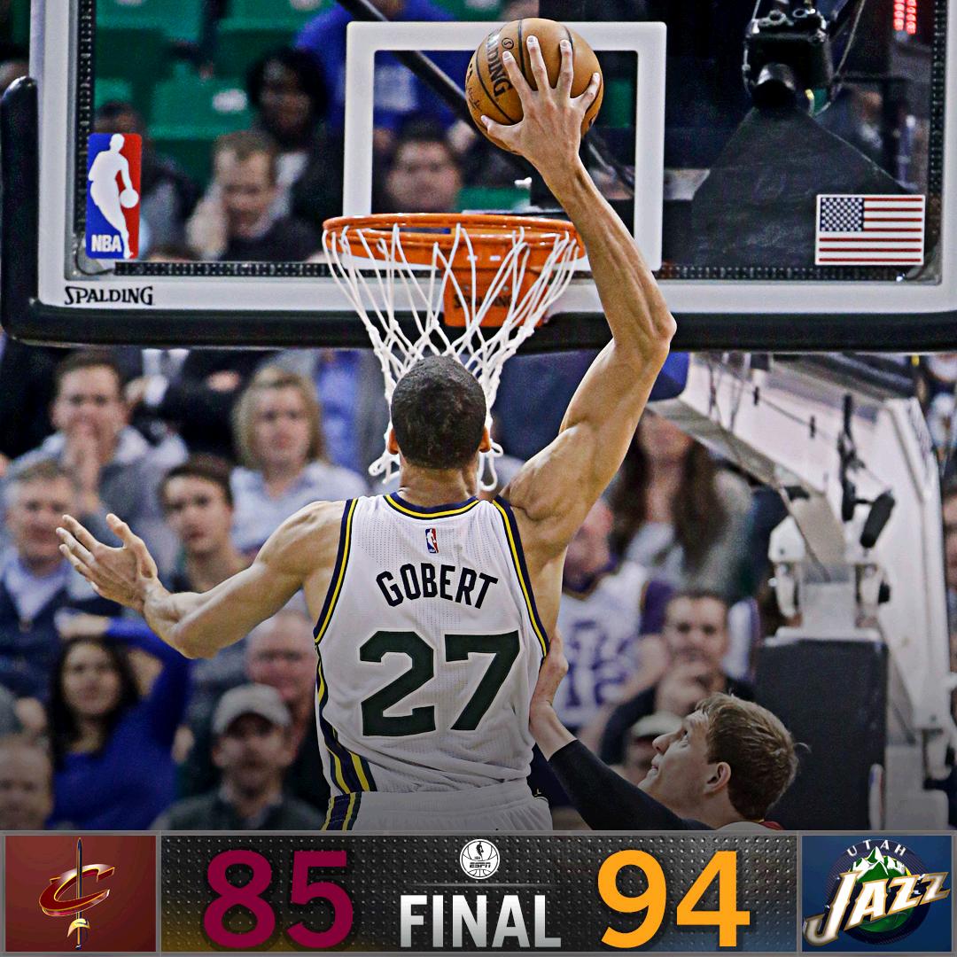 ESPNNBA's tweet photo. Jazz beat Cavs, 94-85.  LeBron James has lost 5 straight games at Utah.  Rodney Hood: game-high 28 Pts. https://t.co/s2xt8EUCex