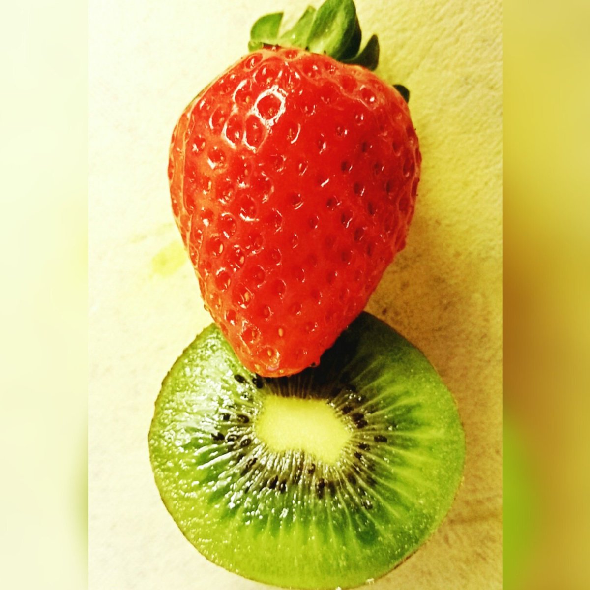 UhligCorinna's tweet photo. #Good #healthy #morning. #fruit up your #day😉 
#fruits #frutas #frukter #fit #follow #healthy #nomnom #sport #vegan https://t.co/pUyJBoqUxj