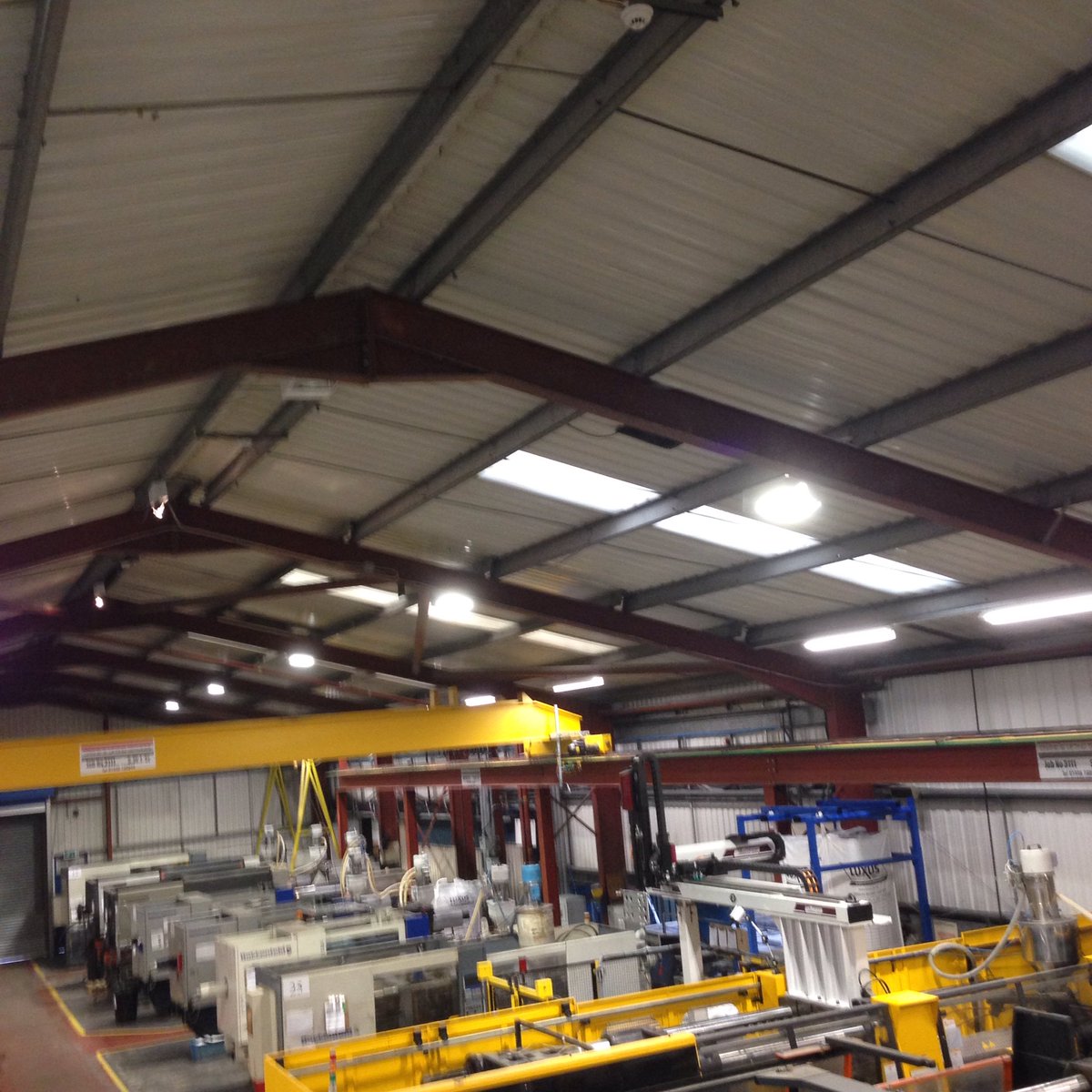 green_horizons's tweet photo. Bij #talis #UK de hele fabriek omgebouwd naar #energiebesparende verlichting 65% #besparing op kosten. https://t.co/6OX2fJEoI2
