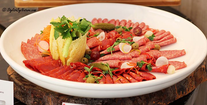 StylishByNature's tweet photo. Enjoy #MightyLunch at @ShangriLaBLR
https://t.co/Zq568GRhTV
#food #foodporn #yummy #hot #bangalore #weekend #loveit https://t.co/MZX3VDk3y3