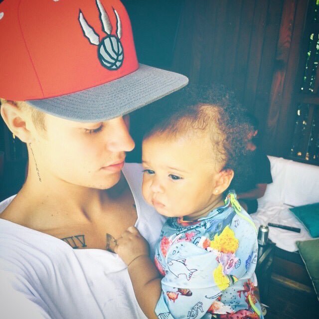 M_jus_1d's tweet photo. 最近リムられちゃうのでタグします!!

💞 #directionerはRT
💜 #belieberはRT
🌀 #洋楽好きな人RT
👽 #EDM好きな人RT
🐥 #相互希望です！
🦄 #RTお願いします！ https://t.co/T45H4iKpQm