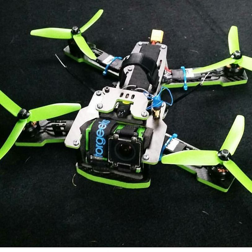 qualitydrones's tweet photo. Love the build! @batman.archer tag us in your pictures for a feature! #liftrc by liftrc https://t.co/ZQ0BNNv0MO