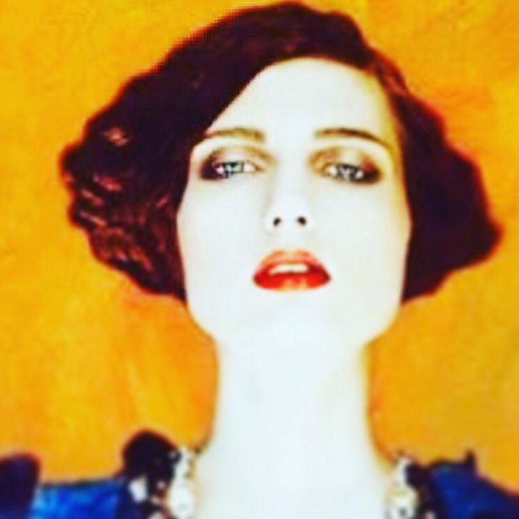 LanceLowe's tweet photo. #natural #waves #1930s #roundgraduation #boxbob #Gatsby #style #secretsalon #nottinghill @TimeOutLondon #HJ #hair https://t.co/s7udi0MkJ5