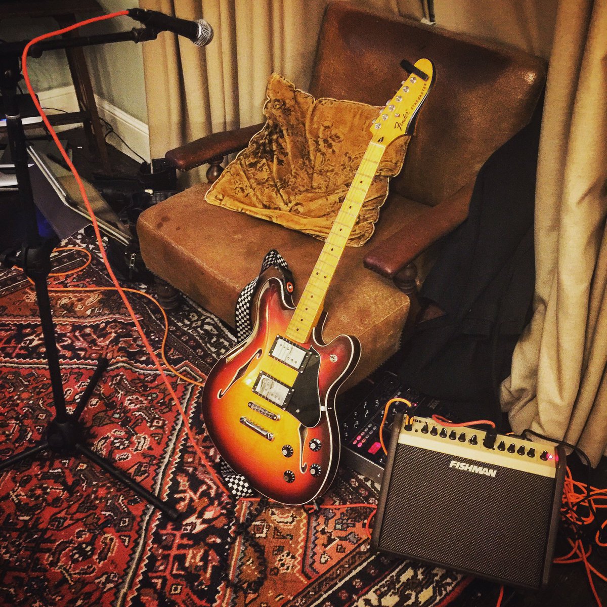 AndyMackguitar's tweet image. More gigs for #TapNBarrel #wigan love playing #microbars &amp;amp; #realale places like @wigancentral #smallsetup squeezein