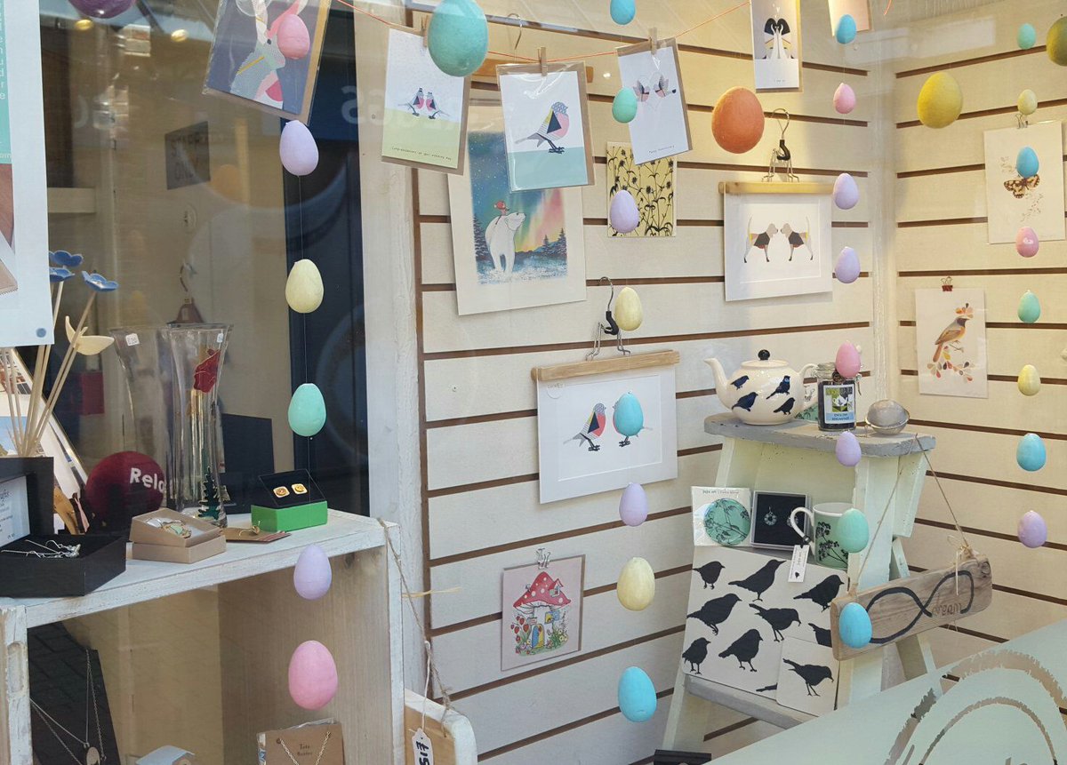 ayeayemissy's tweet photo. We have our new Easter themed window in #MadeinAshford with lots of pretty pastels. #windowdisplay #shopshare https://t.co/KGnW66Ugz3