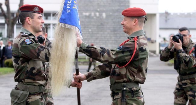 OpexNews's tweet image. 1er RHP .Un escadron de plus chez les hussards - ladepeche.fr/article/2016/0… #Barkhane #1erRHP #Tarbes