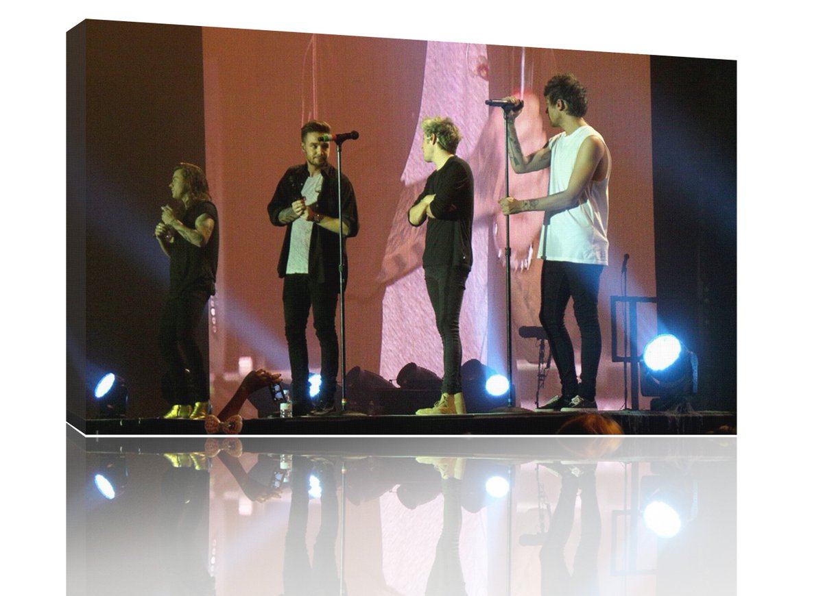 bristol_print's tweet photo. One Direction on stage canvas available here https://t.co/PgKkg2KKS6? #OneDirectionPerfect #onedirectionuk #1D #uk https://t.co/CkwHtCp1tx