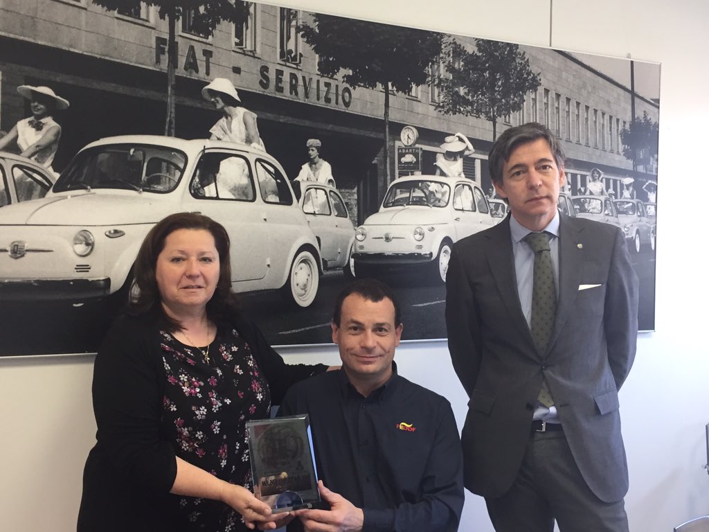 FEDEDDF's tweet photo. @josealbertofede visita las instalaciones @fcagroup y agradece a los responsables su apoyo en la #CopaBSR2016 https://t.co/V7WL0lcUny