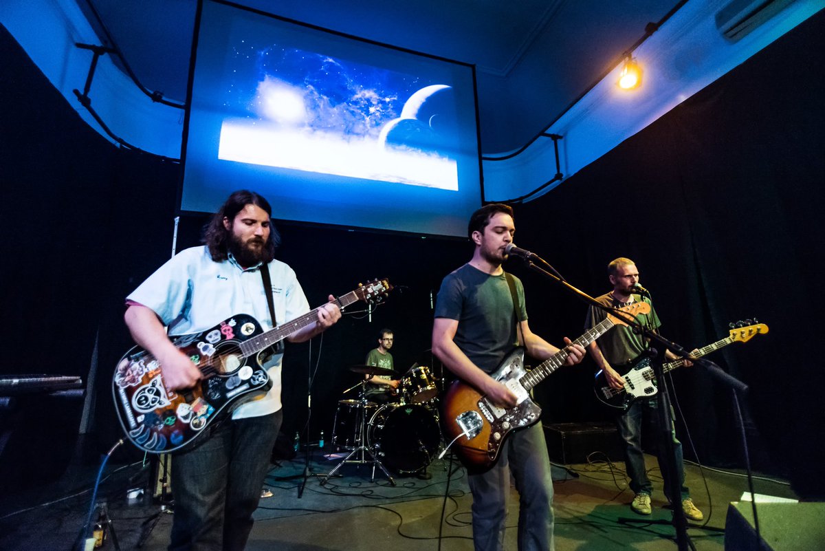 Bend <a href="/neznidalibor/">Nežni Dalibor</a> promoviše novi album koncertom 15. aprila u <a href="/DomOmladineBG/">Dom omladine Beograda</a>! -->> goo.gl/R5yRsv