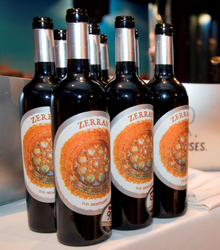 GrupoJOrdonez's tweet photo. Hoy disfrutamos de #Zerran nuestro vino de
@domontsant equilibrado, sabroso, largo, balsรกmico y elegante. https://t.co/4frN27VVtT