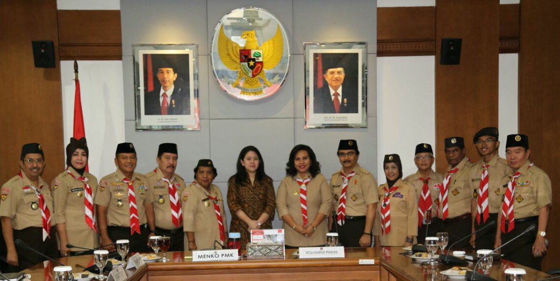 AdhyDault's tweet photo. Siang td, pertemuan dgn Menko PMK, Ibu Puan Maharani, terus kita berkoordinasi dgn semua demi Suksesnya Jamnas 2016 https://t.co/nKOgZc7lqS