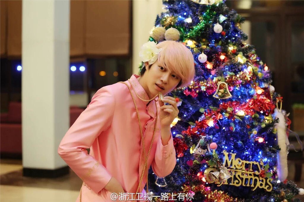 weonlylovesuju's tweet photo. [PICS] 160315 浙江卫视一路上有你 Weibo Update - #Heechul ✨ https://t.co/kTzM3EoMd8