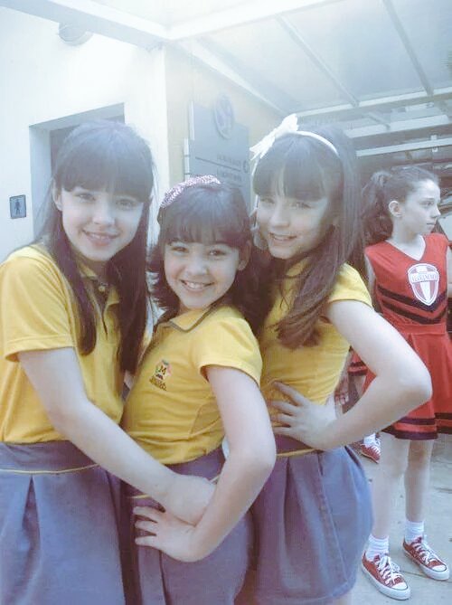 milisguida_de's tweet photo. @Marcy_Guerraa  @vazjoaquim60  

Amigas  pra sempre nem o. Tempo pode nos separar https://t.co/kmnai3t0JD