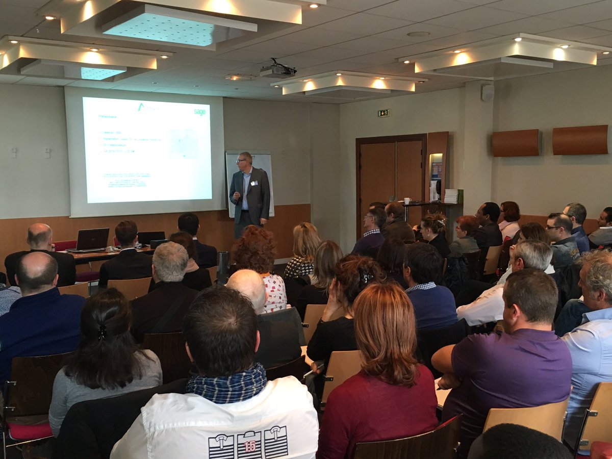 LoicNoel's tweet photo. Salle comble pour découvrir les solutions #generationi7 #activit https://t.co/ZfkUD0c5zA