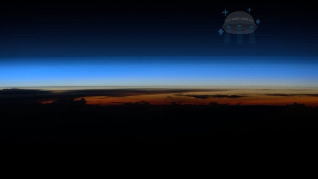 Astro_Yuki's tweet photo. #Goodnight from @Space_Station.
おやすみ！#フラットアース🤘🏽🍥 #ISS https://t.co/w3RN5BA9XR