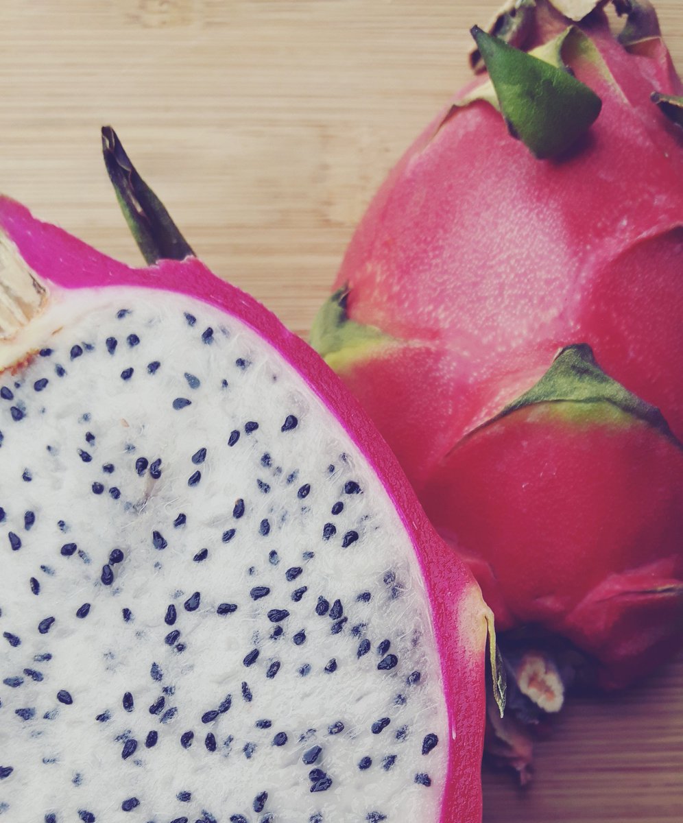 LMTextiles's tweet image. Another day. Another fruit!! #hallmarkproject