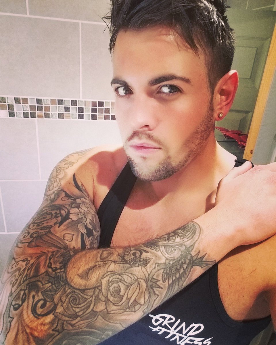 Repping for Grind Fitness 👌 New Apparel Line #gym #selfie #ink #tattoos #clothing #fitfam #lift #iron Contact 4 Info
