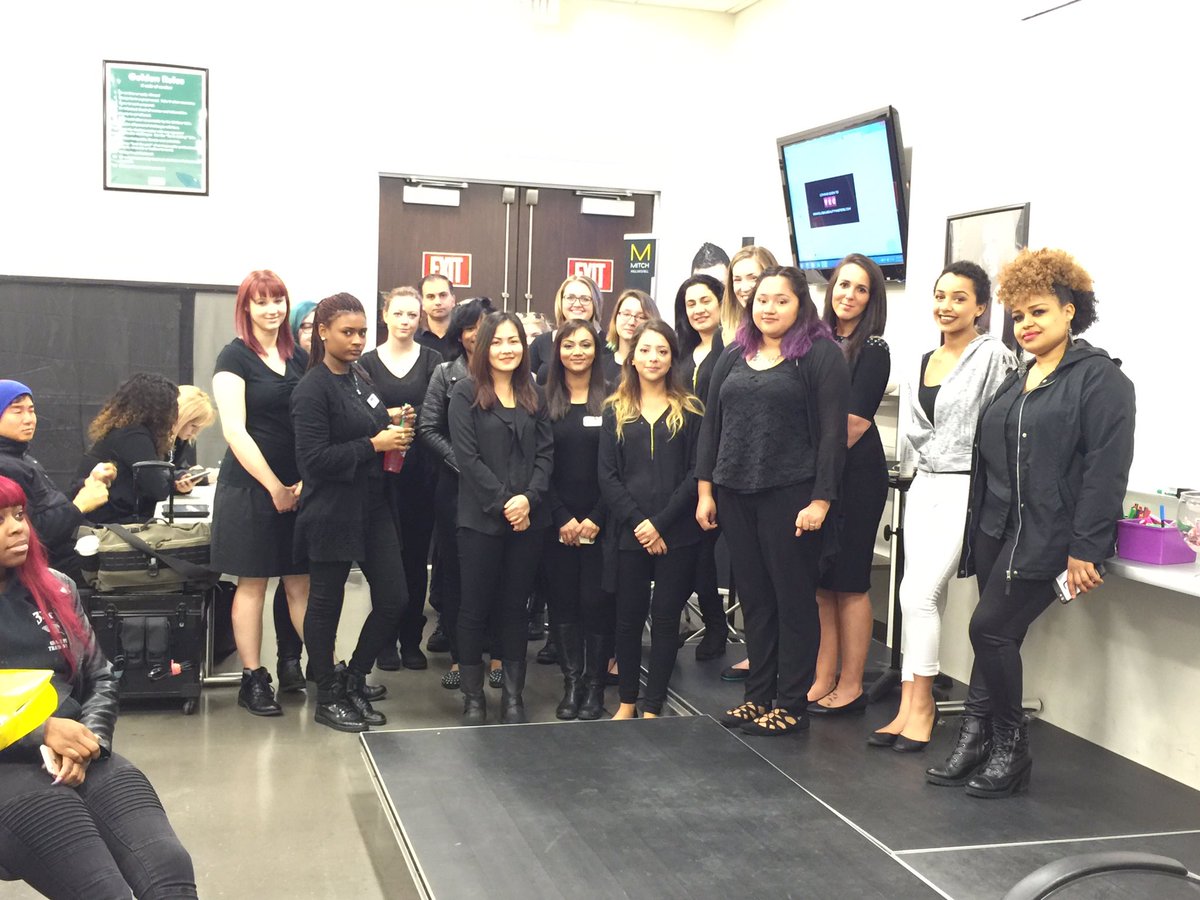 PMTStysons's tweet photo. 100% attendance! 🎉🎈✂️⏰ #pmtstysons #paulmitchell #1500hours #cosmetologylife #cosmetology #igotthereontime https://t.co/OzSVeuBymF