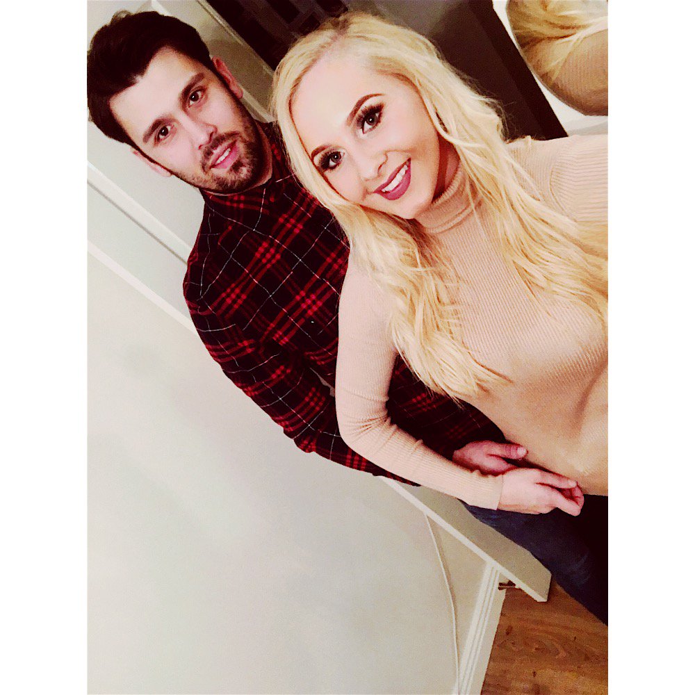 Chlow_angel's tweet photo. 👨🏽❤️👸🏼 https://t.co/w7L0NiT1sl