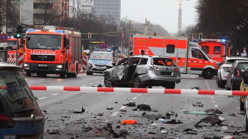 jreichelt's tweet photo. Berlin car bomb looks very professional, pointed charge, only killed driver, no bystanders. Interesting signature. https://t.co/lIiJpK2UX7