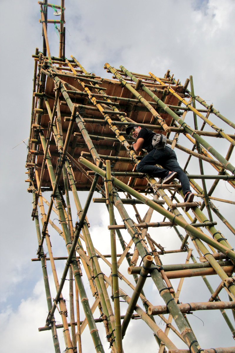 Set properti buat menara apang. Take adegannya besok pagi. Its gonna be seru soalnya libatin banyak ekstras. 👊
