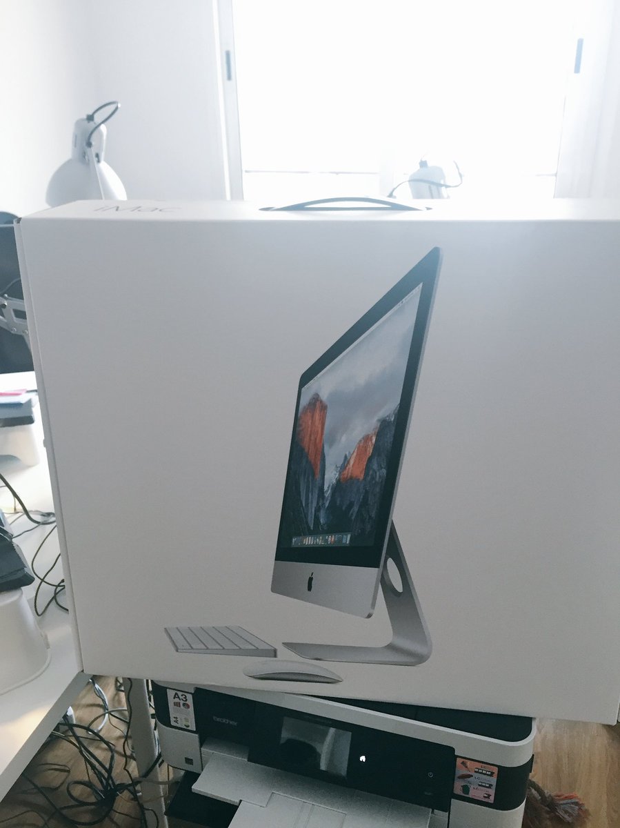AmeliaMaestre's tweet photo. Tenim nova joguina a l'oficina! #imac @arsjoia #letsworkplay https://t.co/VLPDNkgSTZ