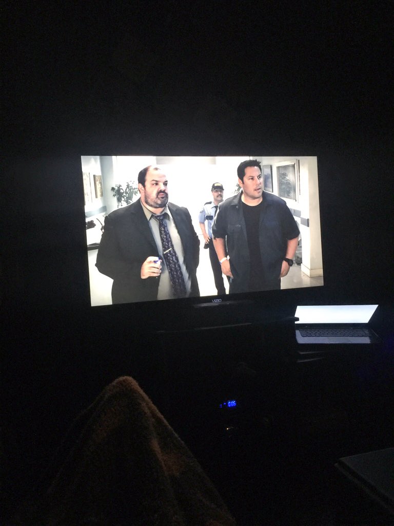 RealMendleson's tweet photo. @greggrunberg watching #BigAssSpider cuz that's how I roll at 6am #ThinkLikeASpider https://t.co/DkacrF28uI