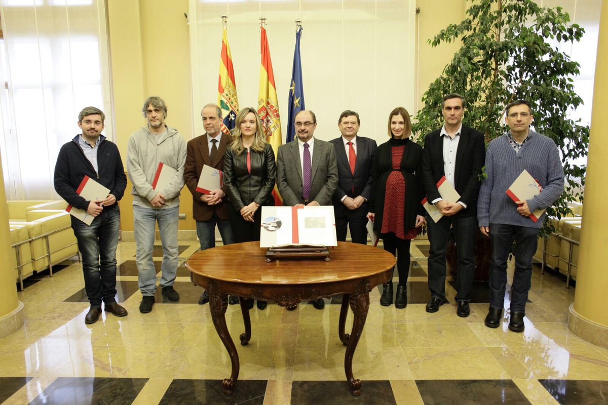 El Gobierno reconoce el trabajo de los investigadores aragoneses con excelencia europea <a href="/JLambanM/">Javier Lambán</a> <a href="/Pilar_Alegria/">Pilar Alegría</a>