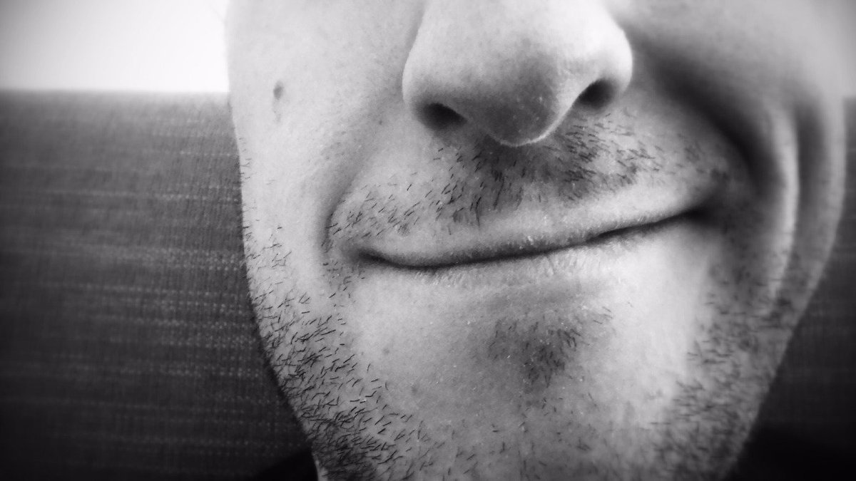 HectorCarballoL's tweet image. Volviendo a dejar que la barba crezca para el rodaje de la nueva temporada de @LaSuperCafetera. Ramiro is coming...