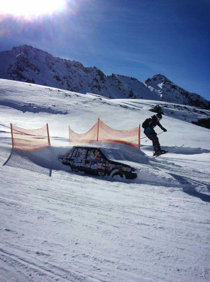 Hochgurgl_ski's tweet photo. #RepTip: Hochgurgl is the only place in the valley you can jump over a car, why not try it like our rep Nathan? https://t.co/GgwuxPDl7x