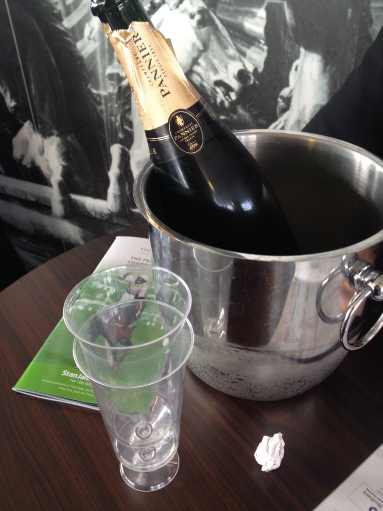 Racing today anyone? #CheltenhamFestival #races #carnage