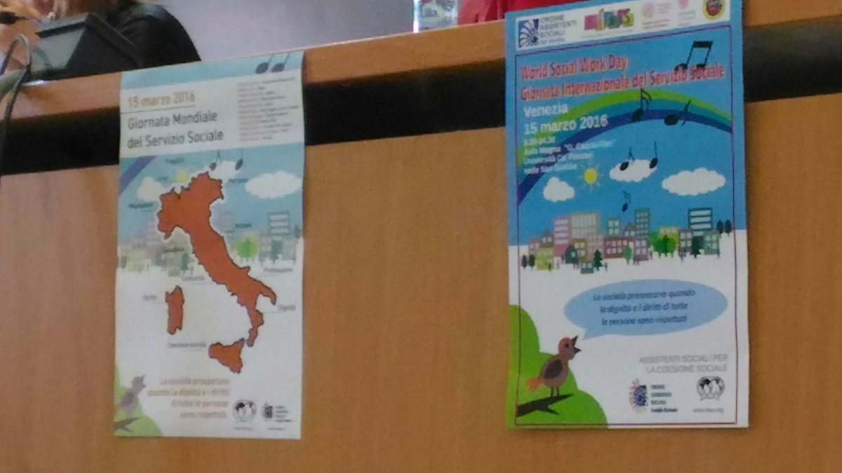 vittoriozanon's tweet photo. #wswd2016 #assistentisociali #iseehumans
Da #Venezia a tutta #Italia #vedounsoloOrdine #wswd https://t.co/Yidew6vfRY