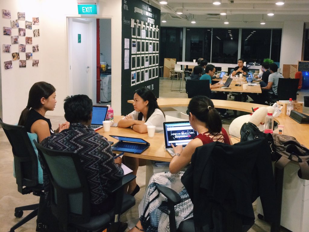 GrowthhackAsia's tweet photo. Mentors making a difference at @thecosingapore for #GHAbootcamp! #letshackasia https://t.co/hr1cAqyalT
