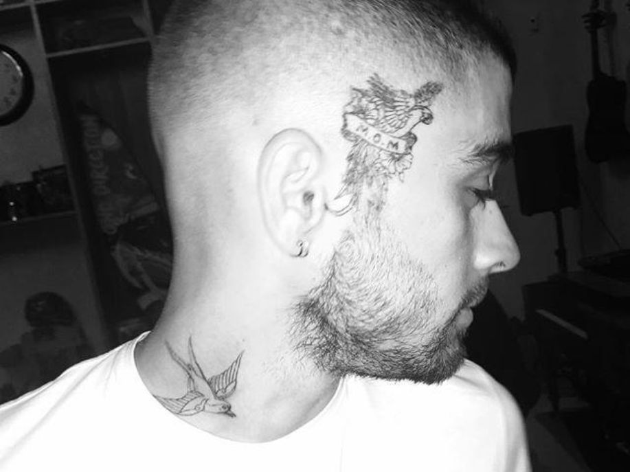 detikcom's tweet photo. Pamer Tato di Wajah, Zayn Malik Diprotes Fans https://t.co/cc08RvvljI via @detikhot https://t.co/nhNDWBjFKH