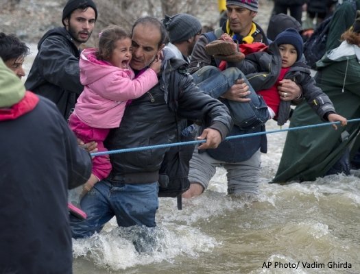 MigrantsFiles's tweet photo. Mar 14
2 men and a woman drowned trying to cross a river near #Idomeni #MigrantsFiles
https://t.co/iUDAYdfj2O https://t.co/s6txu0fuC8