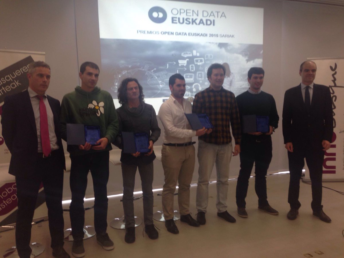 Innobasque's tweet photo. Foto de los ganadores de los premios @opendataeuskadi ZORIONAK!!! #MartesData https://t.co/SPpxwGMz6a