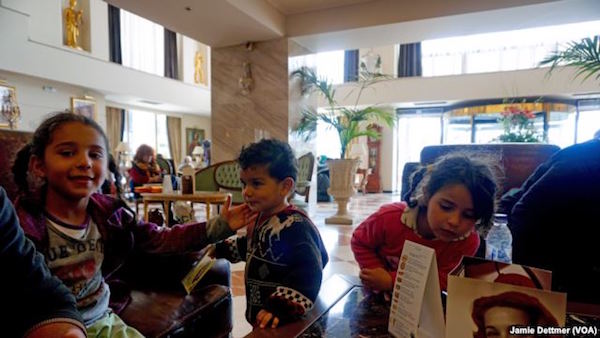 Jim Luce (@jimluce) on Twitter photo #Greek #Hoteliers Offer Respite to Weary #Migrants. #Greece <a href="/LuceFoundation/">Luce Foundation</a> stewardshipreport.com/greek-hotelier… #Greek #Hoteliers Offer Respite to Weary #Migrants. #Greece <a href="/LuceFoundation/">Luce Foundation</a> stewardshipreport.com/greek-hotelier…
