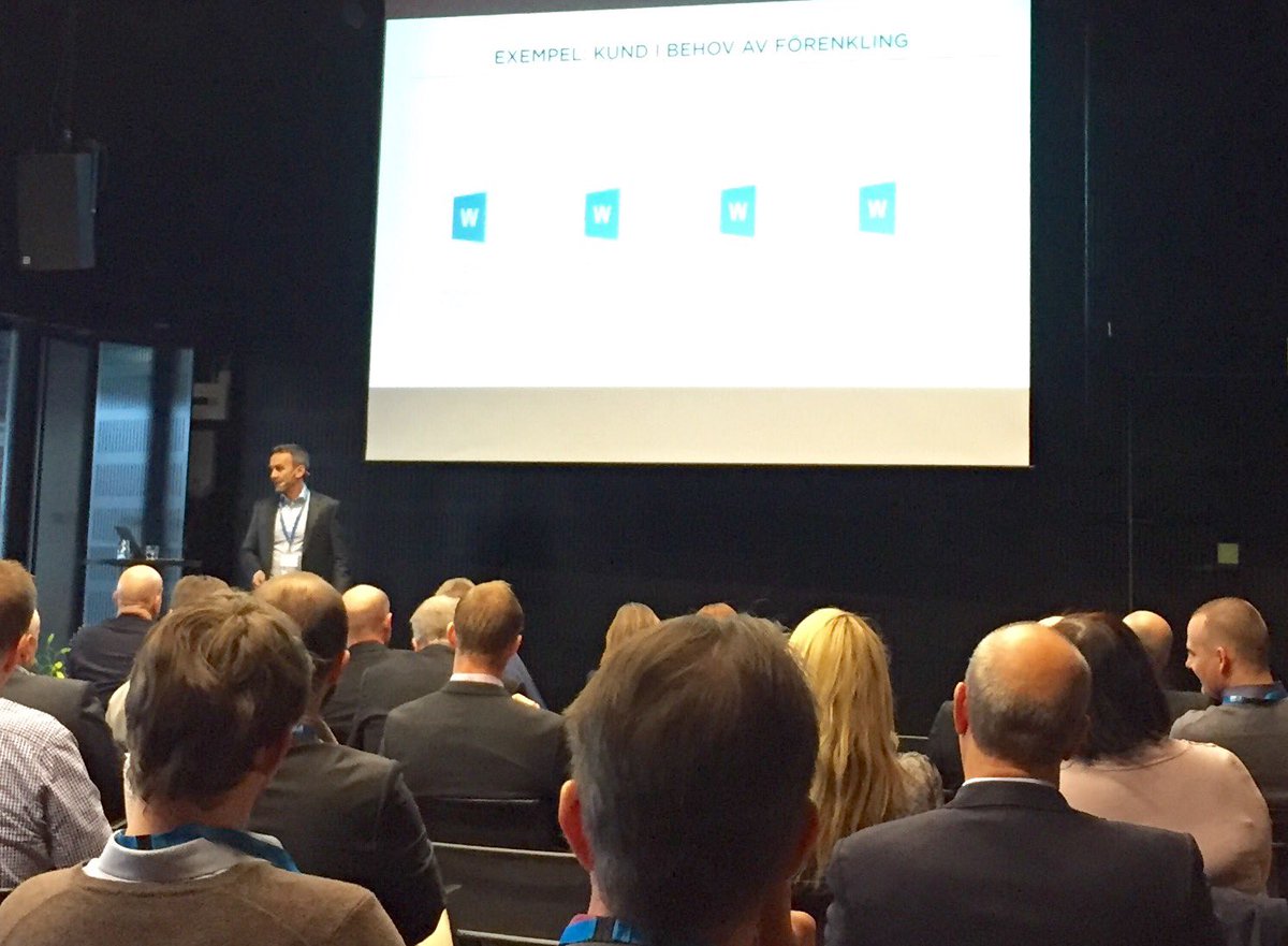 Webforum's tweet image. Erik from @MomentProjekt sharing greats insights about a no-nonsense approach to projects. #passionforprojects