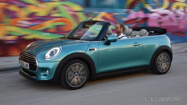 CarWale's tweet photo. .@MINI to launch the 2016 #CooperConvertible in India tomorrow. Get all its details here: https://t.co/p2YgAQm8pd https://t.co/utXIhsZYHX