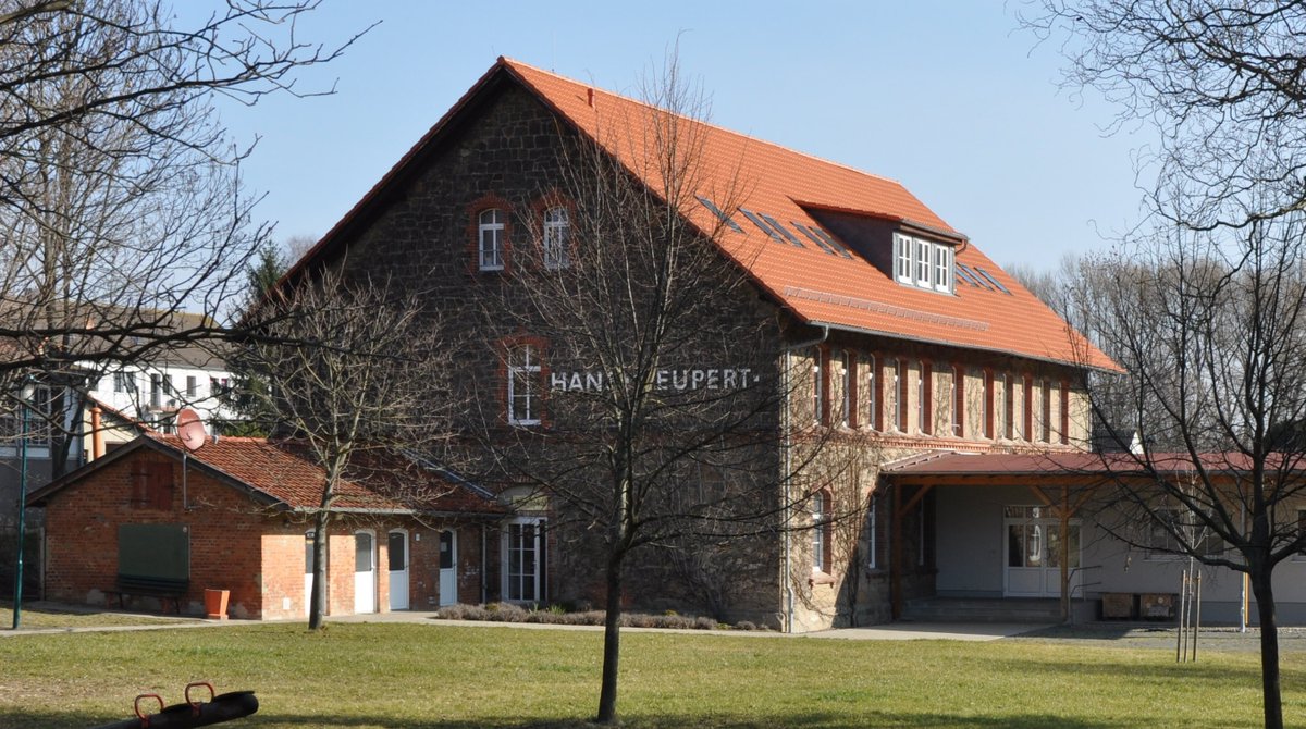 Volksstimme's tweet image. #Premiere: Geschlossene #Grundschule #Langenstein öffnet wieder. #LandkreisHarz  volksstimme.de/lokal/halberst…