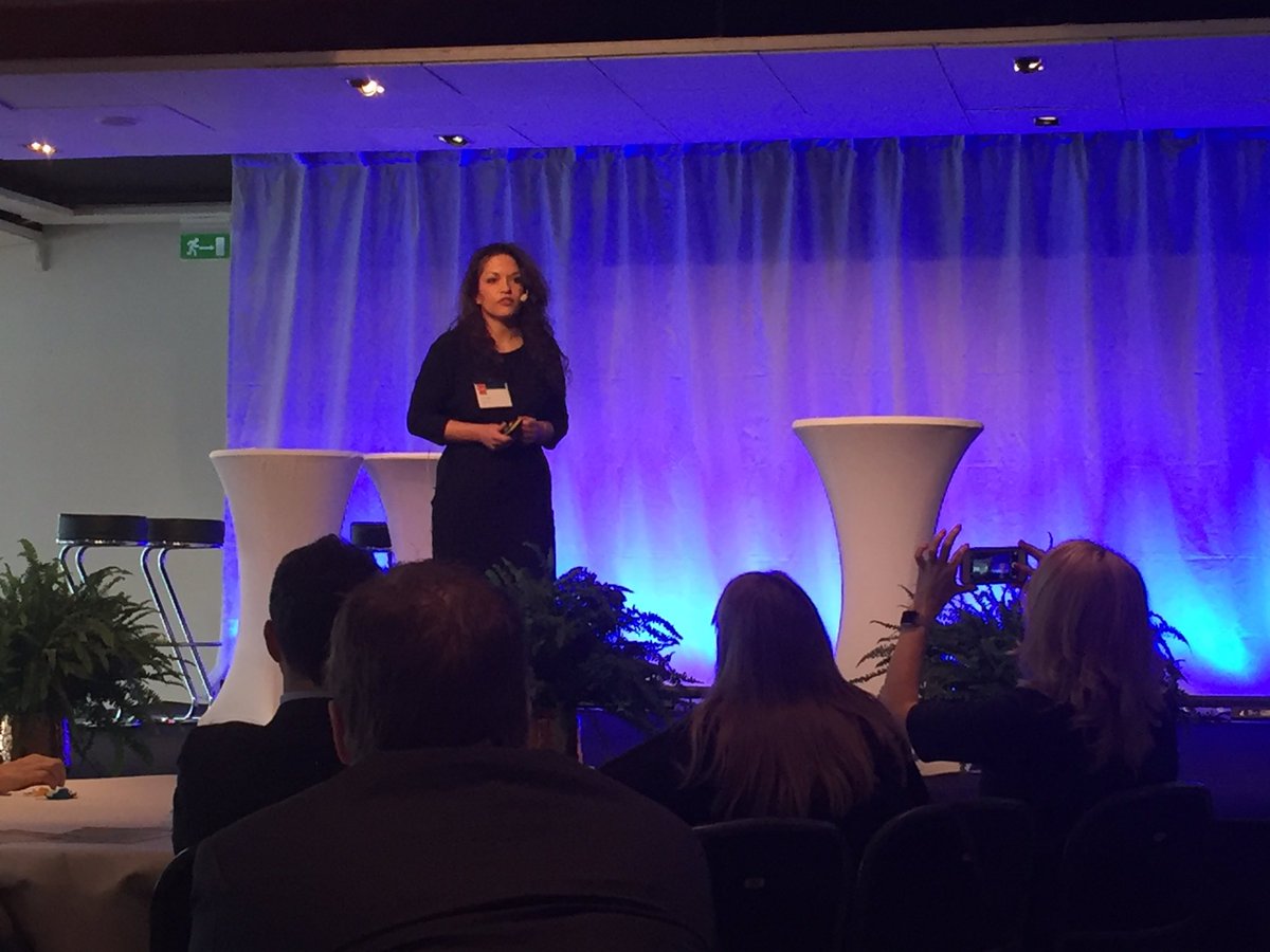 InnovationLSP's tweet photo. Sara @ThinkWavetube från #gbgftw pitchar på scen #PCSummit16 https://t.co/UaO2cOvzA7