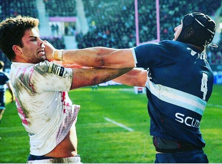 Paris #derby against my mate @jono__ross 😂 <a href="/haileyjaneedy/">Hailey Jane Ross</a> <a href="/krugermonique/">Monique 🍺</a> #twitter #linkedin ift.tt/1P9UDEb